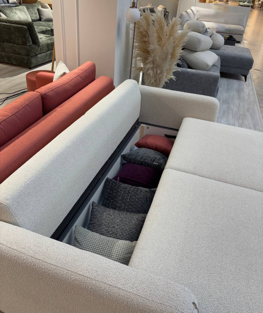 Остин, прямой диван с подсветкой, Gucci 190