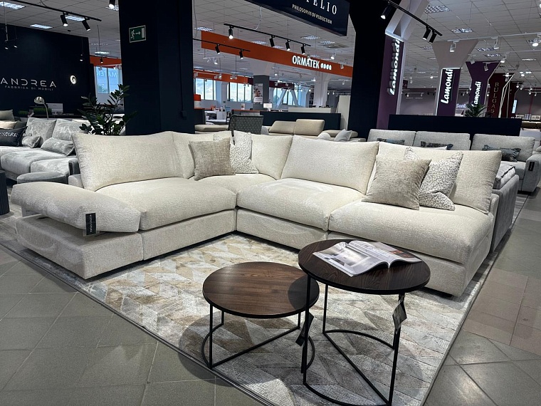 ТЦ "Мегга Мебель"