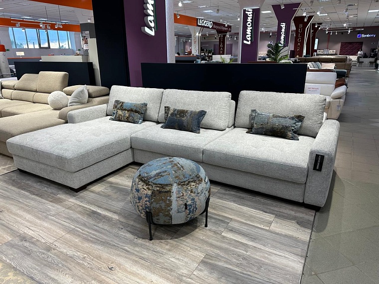 ТЦ "Мегга Мебель"