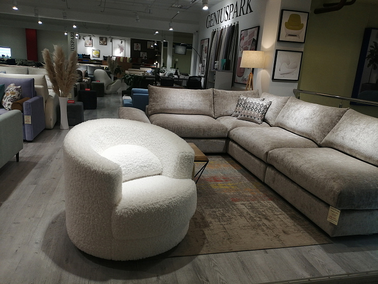 ТЦ "Мебель Град"